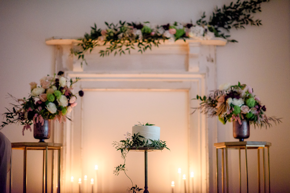 Cake in Firelight Colours of the Wind Erin Wallis Photography West Coast Weddings Magazine