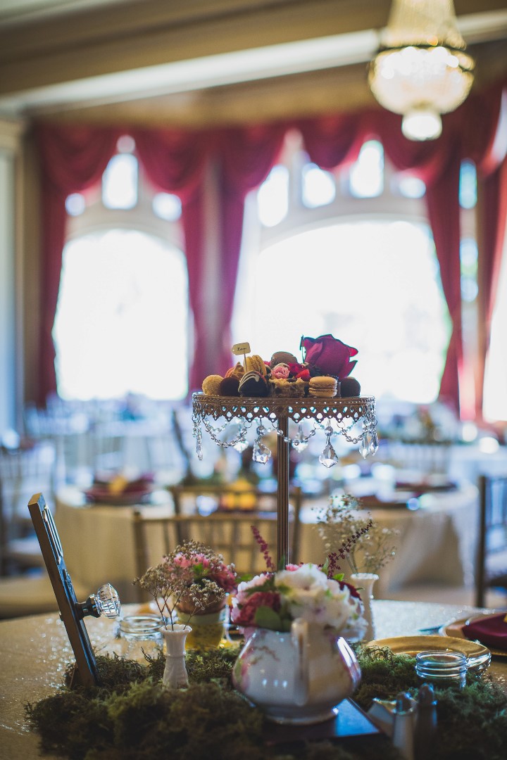 Cake Plate Hatley Castle West Coast Weddings Magazine