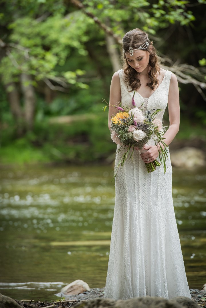 River Romance Vancouver Island Wedding Magazine New Leaf Photography