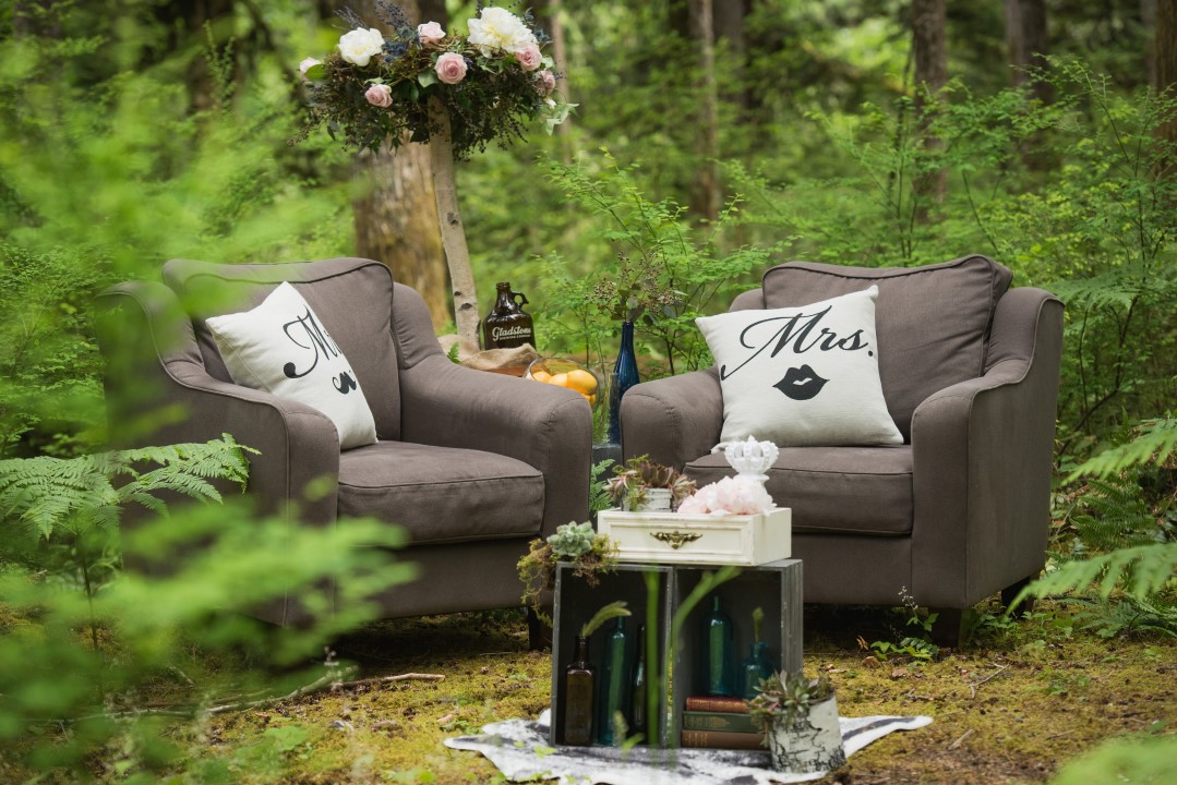 Tableau in Forest River Romance West Coast Weddings Magazine