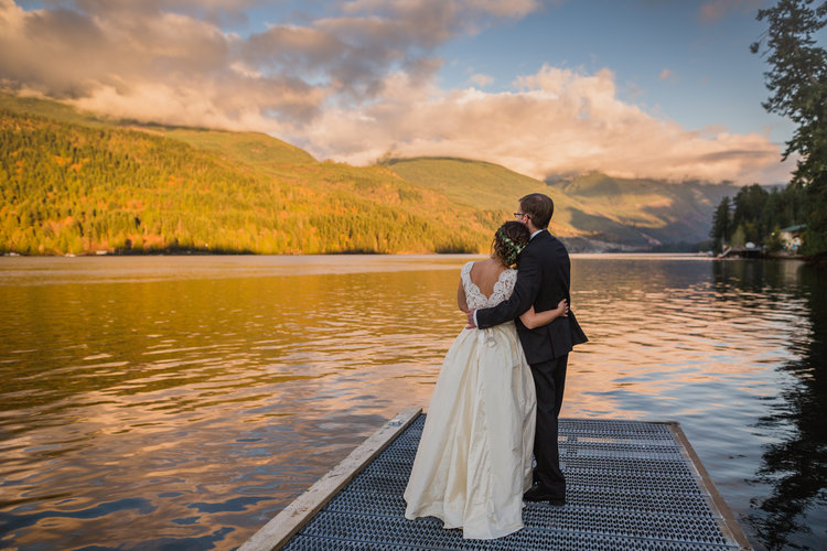 Newlyweds Watch Sunset Marnie & Drew Eco Friendly Inspired Wedding by Jennifer Picard Photography