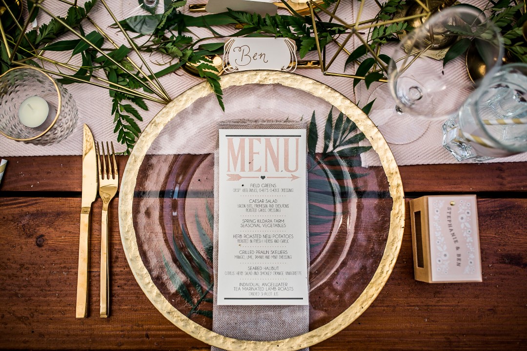 Glass Plate Setting Suns Golden Kiss West Coast Weddings Magazine