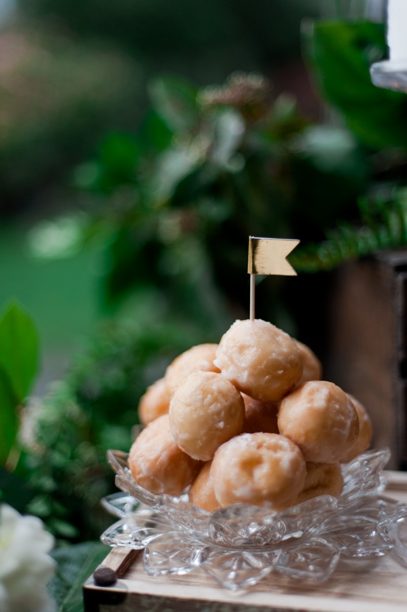 Gorgeous Greenery & Sweet Cakes Tim Hortons Wedding Dessert Table West Coast Weddings Magazine