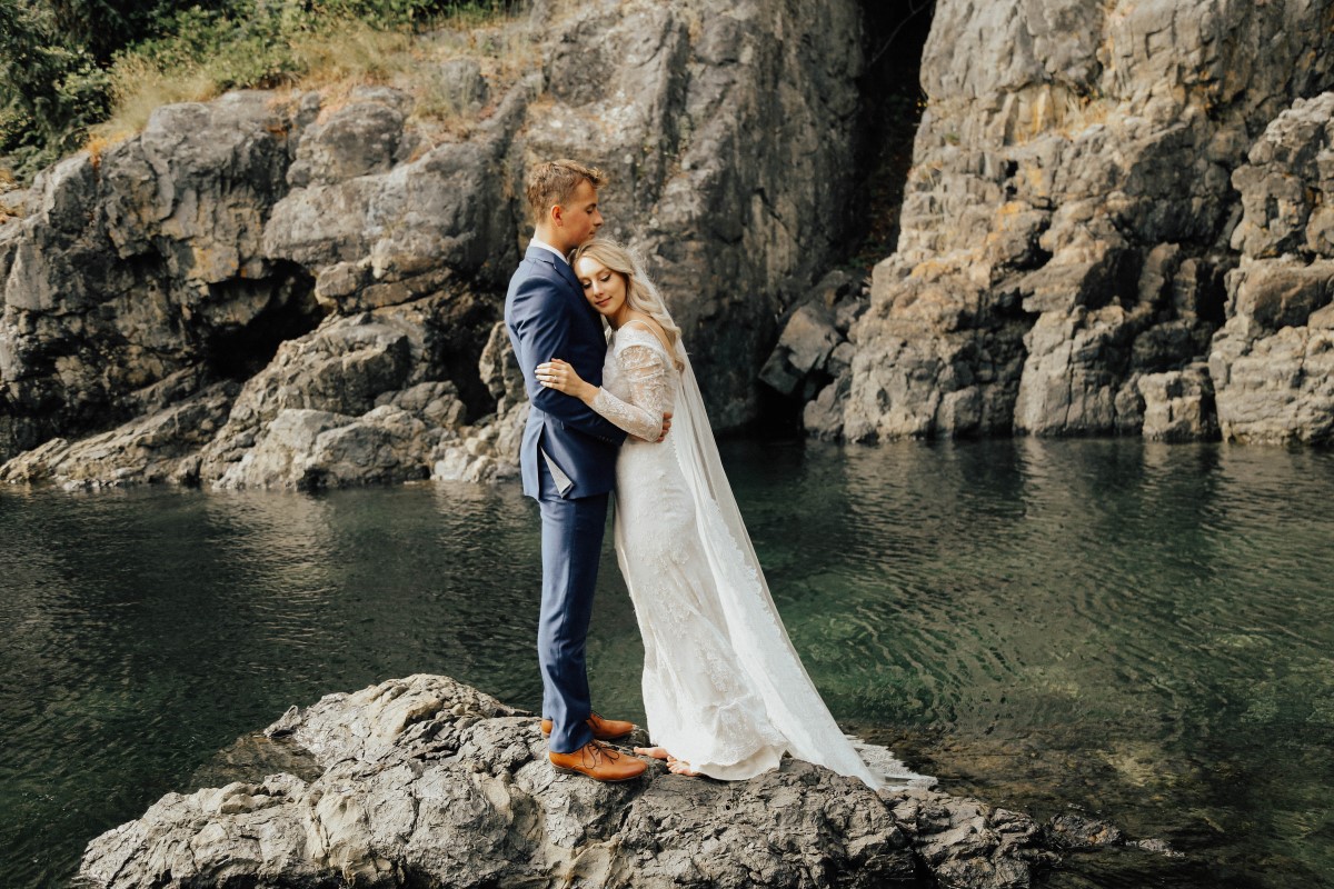 The After Wedding Session West Coast Weddings Magazine Vancouver Island