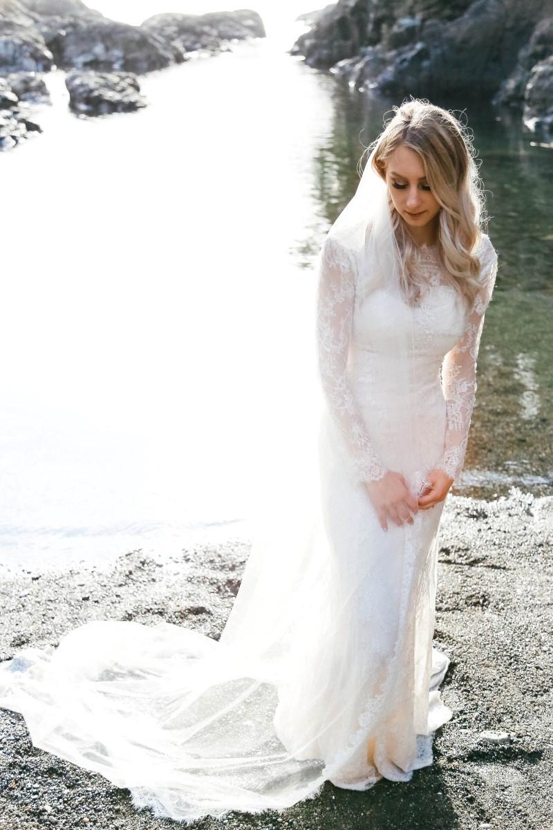 The Maggie Sottero Barefoot Bride Session West Coast Weddings Magazine Vancouver Island