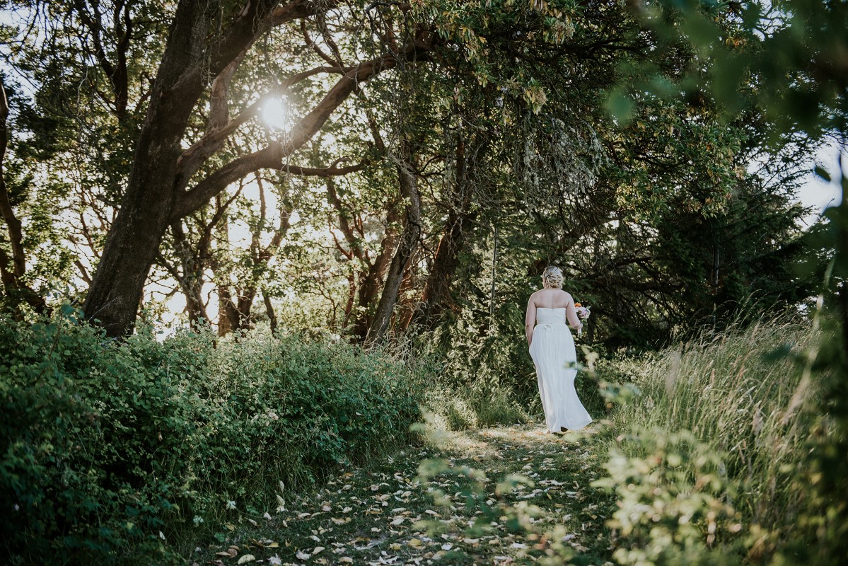 Seaside Elopement on Vancouver Island West Coast Weddings BC Wedding Magazine