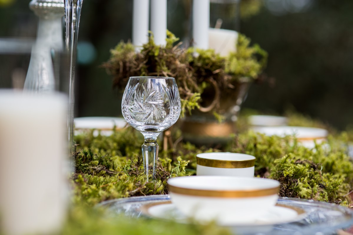 Enchanted Forest Table Design Gold Edged Plates by Beauty Bride West Coast Weddings Magazine