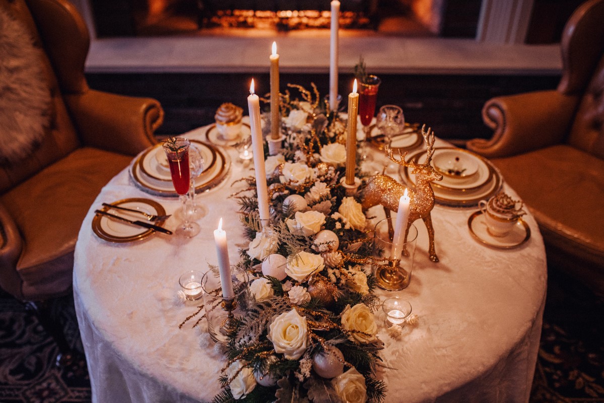 Holiday Glamour at Oak Bay Beach Hotel | Tasha Cline Photography | Beauty Bride | Cake by Taryn | Jennigs the Florist | Bliss Gowns & Events | Madison Paige Hair | Pretty Please Makeup Artistry | Gold Edged Table Settings