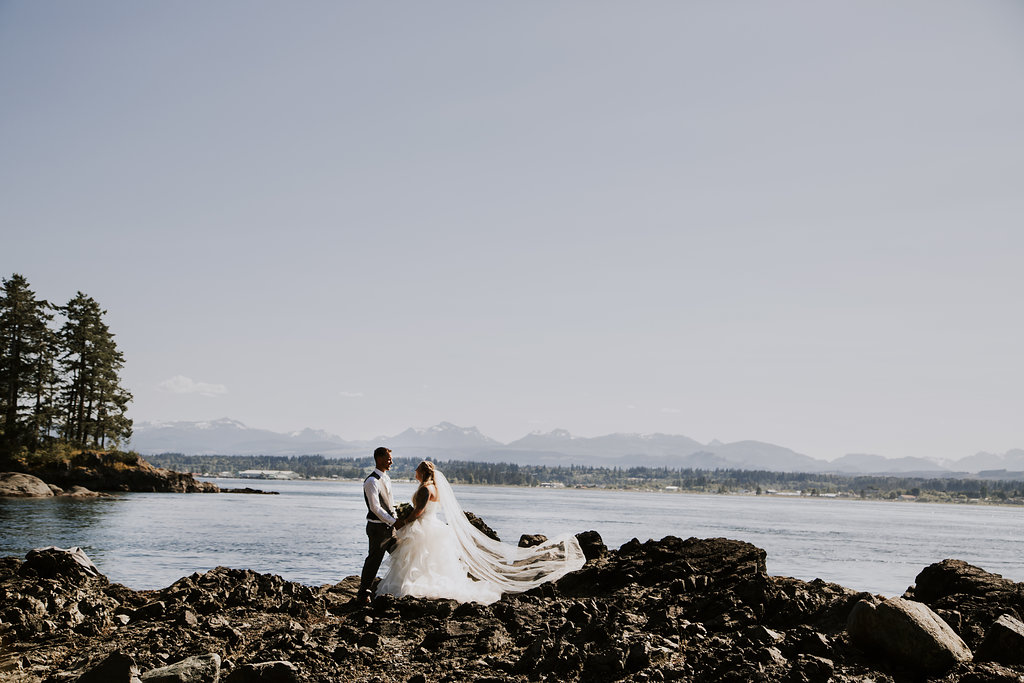 Painters Lodge Newlyweds Admiring View of Ocean West Coast Weddings Magazine