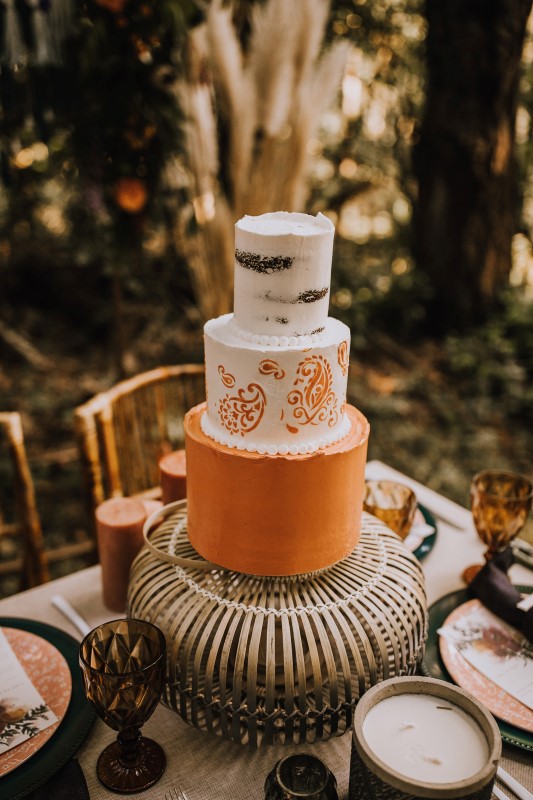 Love and Llama West Coast Wedding Cake by Taryn