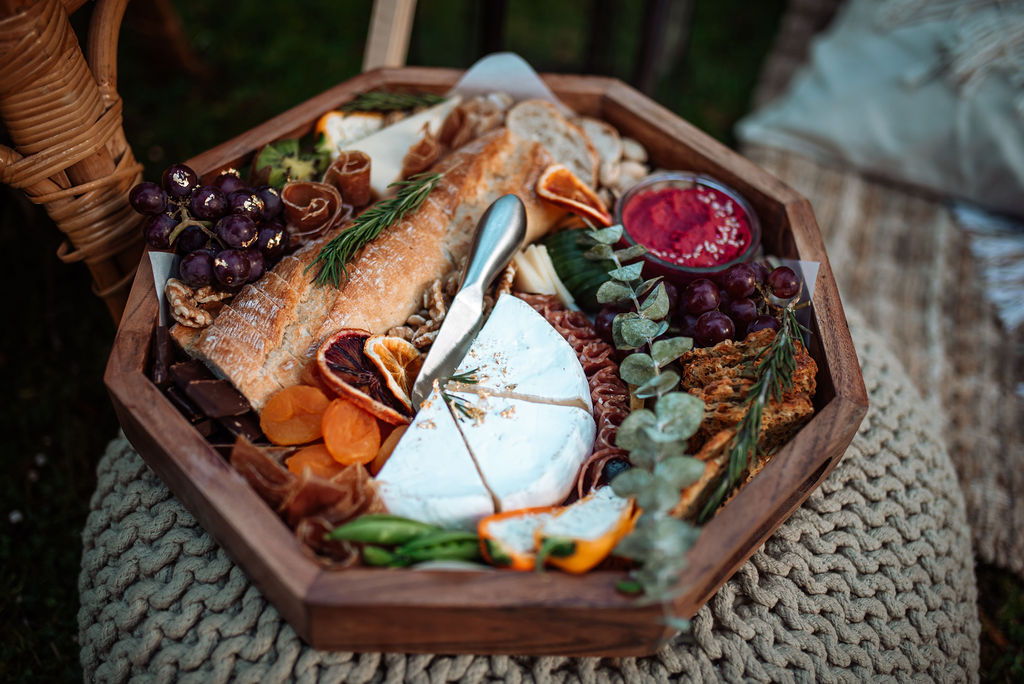 Charcuterie board for Vancouver Island outdoor wedding reception