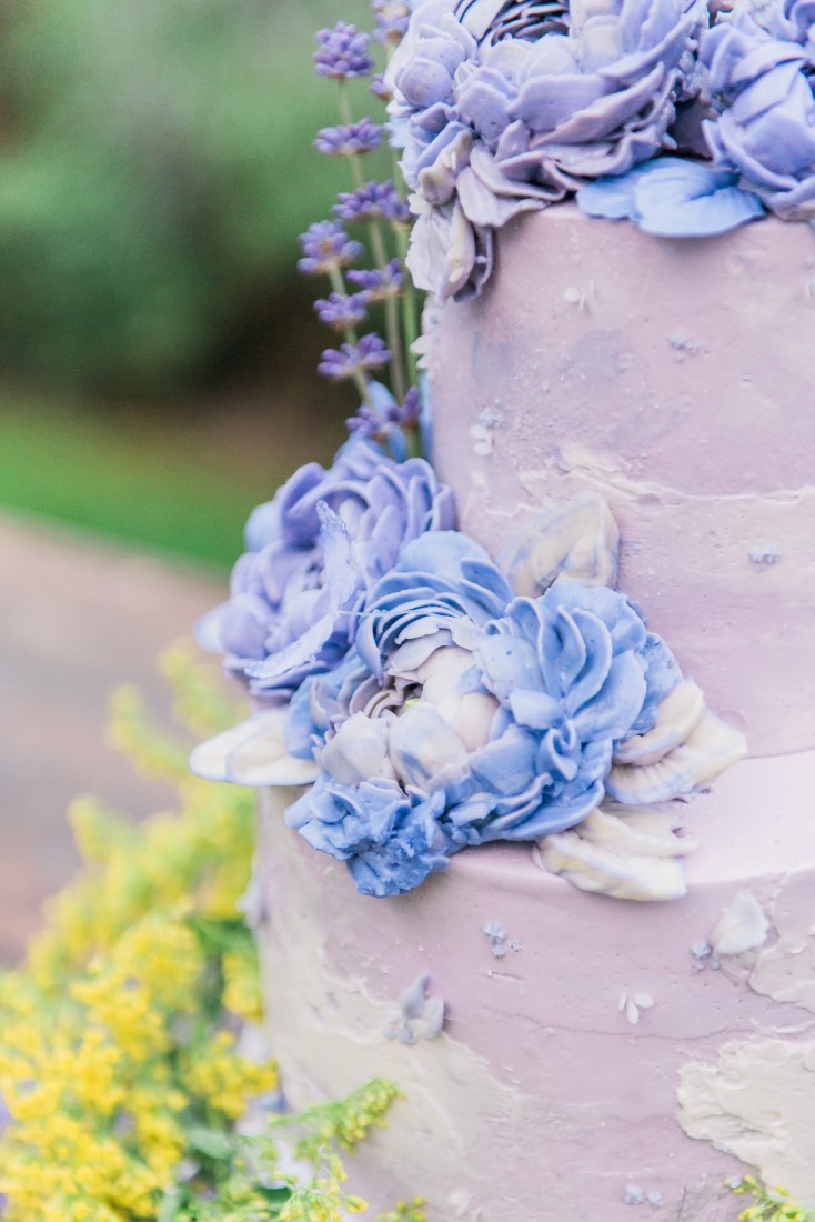 Icing Flower cake detail by Little Flower Company Vancouver