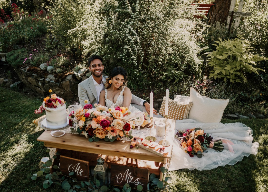 A Styled Elopement at HCP Gardens sweetheart table by Sea Tree Weddings Vancouver Island